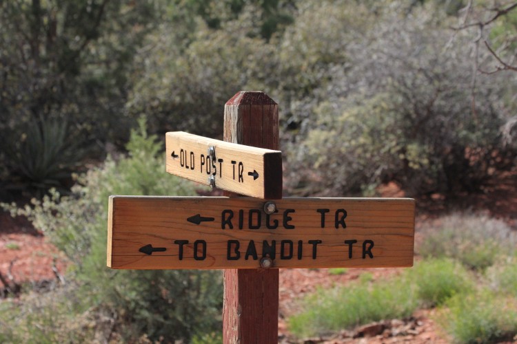 Old Fort and Ridge Trail Markers